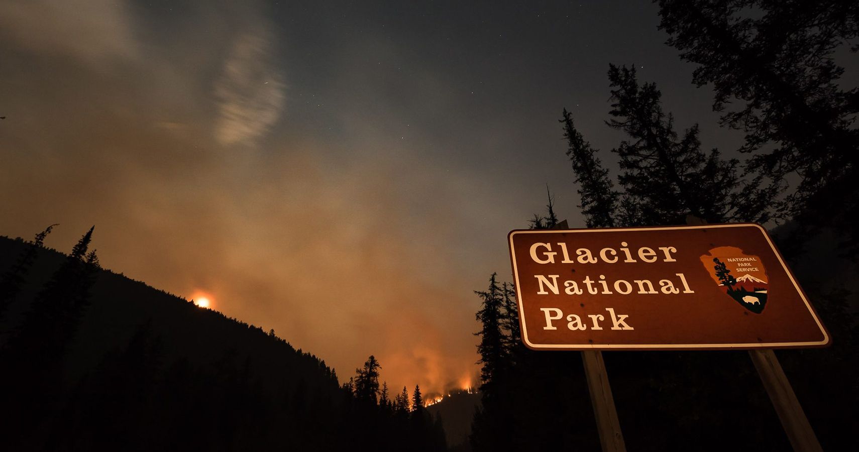 1672093091 107 Relampago provoca um incendio florestal no Parque Nacional Glacier de