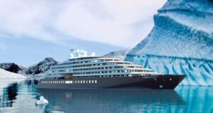 'Navio de cruzeiro mais luxuoso do mundo' é adiado