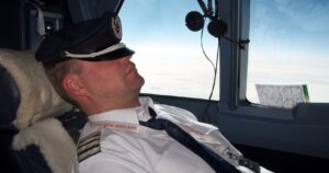 Piloto adormece durante o voo e perde o destino por 29 milhas