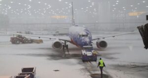 Tempestade de inverno Diego aterra 1.400 voos em Charlotte, Carolina do Norte