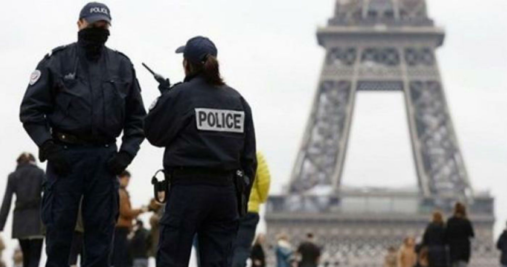1672918488 731 Paris enviara 5000 policiais extras neste verao para proteger os