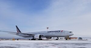 282 passageiros ficaram presos na Sibéria por 3 dias depois que o avião de substituição sofreu problemas técnicos
