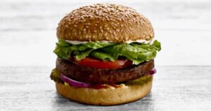 A&W adiciona hambúrguer vegetariano 'Beyond Meat' ao menu