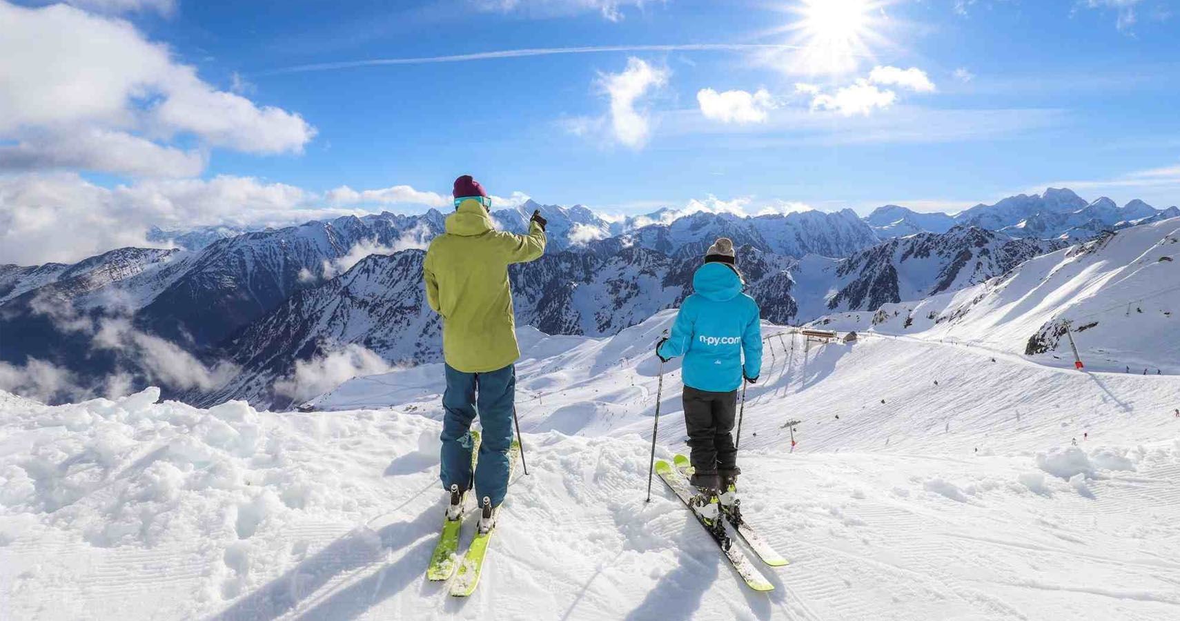 Fantasia de esqui oferta vem com montanha de esqui particular