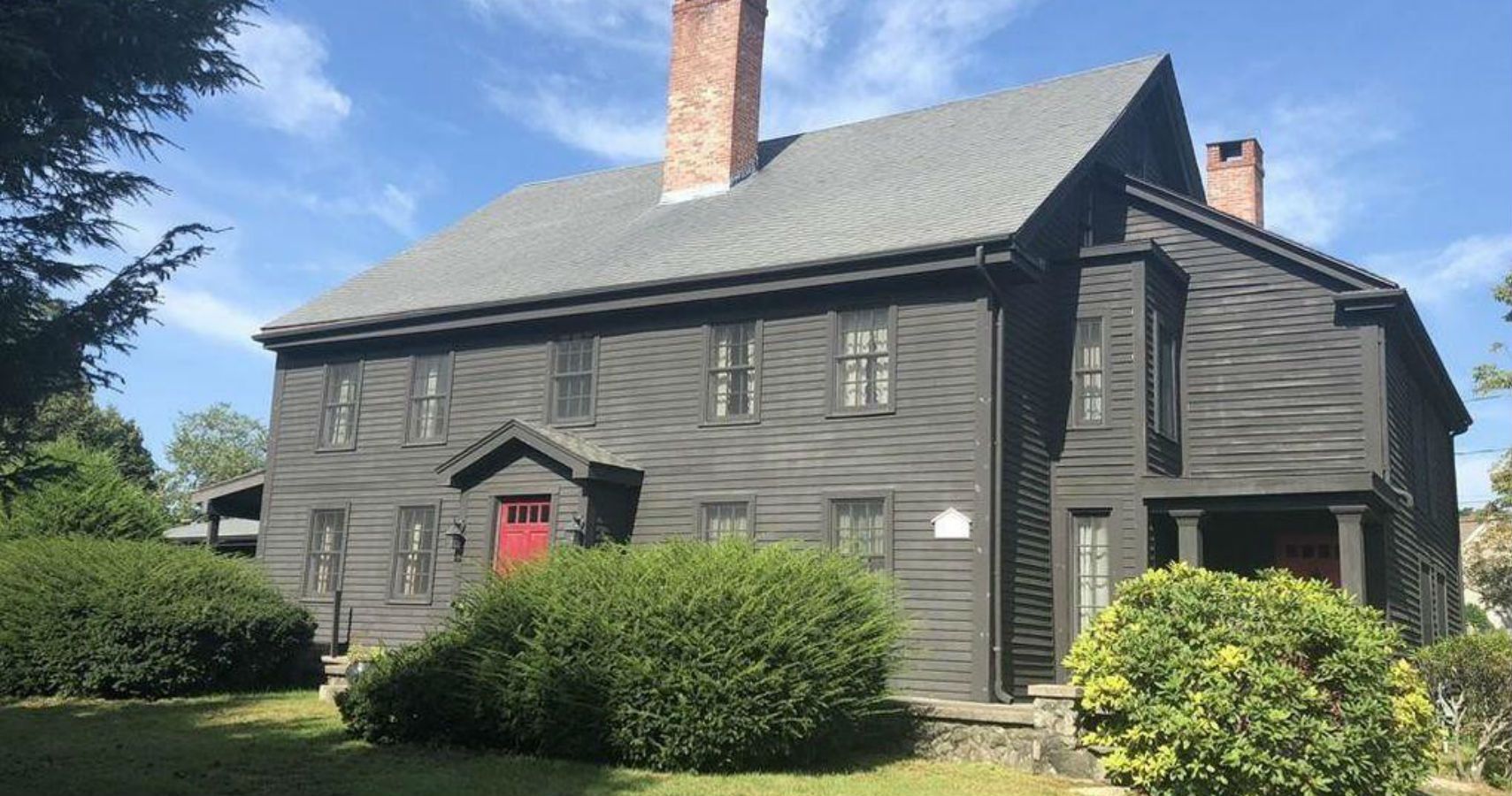 Uma casa envolvida nos julgamentos de Salem esta a venda