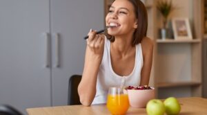 Leia mais sobre o artigo Alimentação para quem treina: o que comer e quando